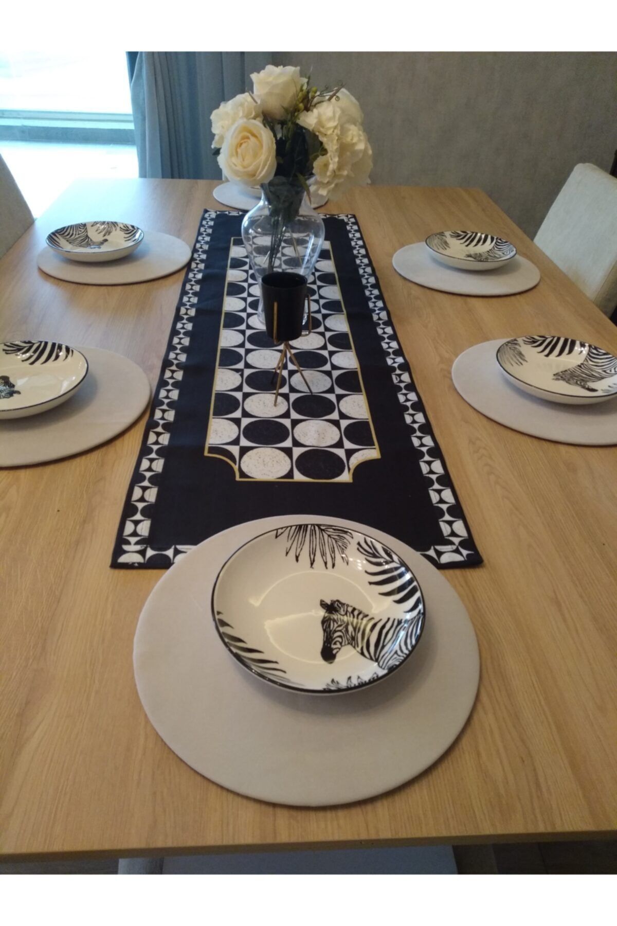 Amerikan Servis Takım, Siyah-beyaz Yuvarlak Pano Desenli Runner, 6 Açık Bej Supla